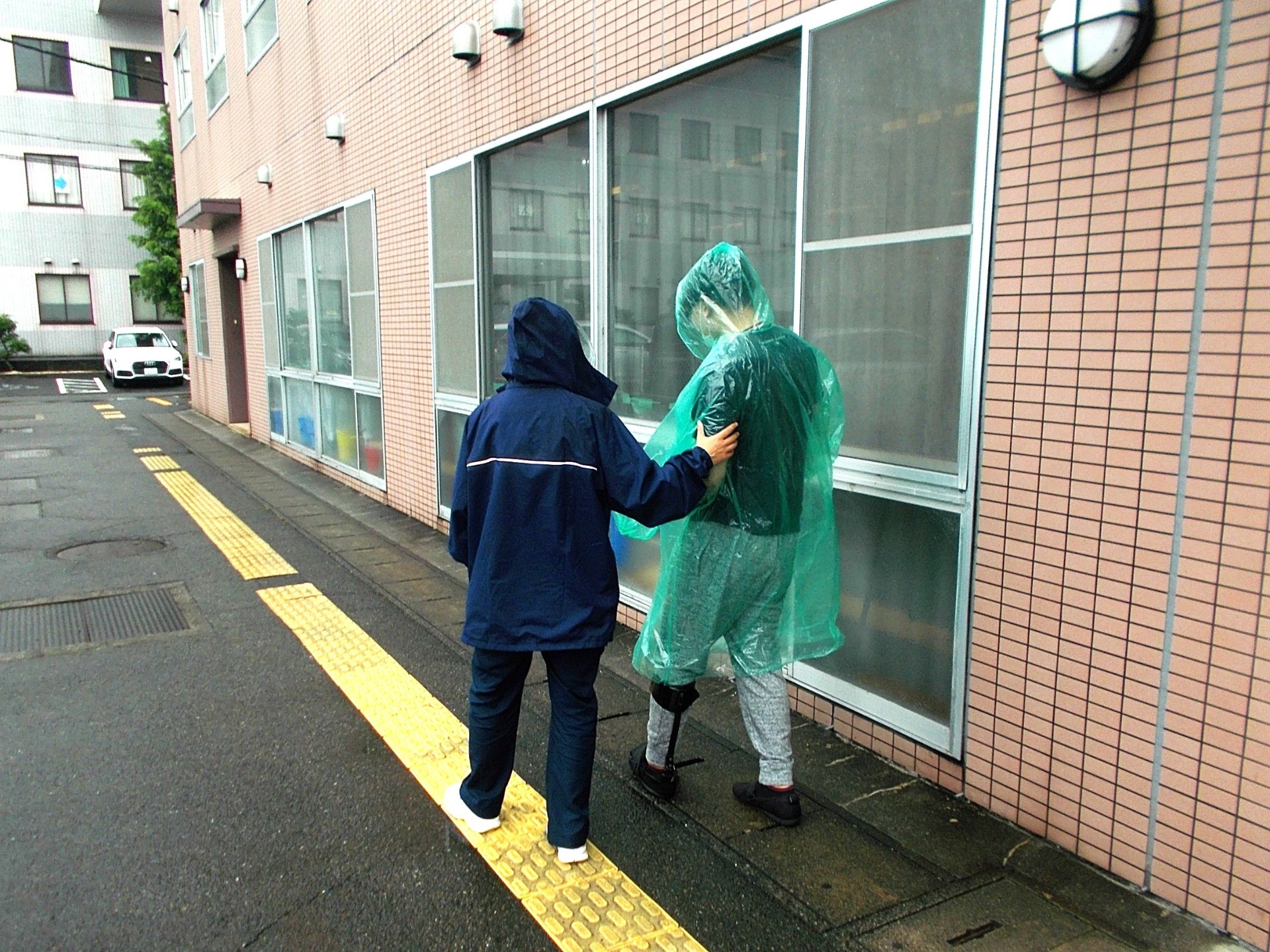 屋外歩行訓練！